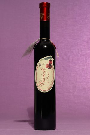 Vino di visciole visciolì da 500 millilitri dell'azienda Gentilini