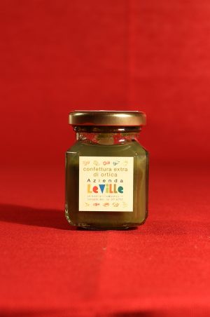 Confezione da 106 grammi di confettura extra di ortica dell'azienda Le Ville