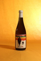birra jimmy pale da 750 millilitri del birrificio RentOn di Fano in provincia di Pesaro e Urbino