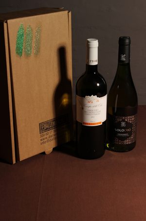 Cesto di Natale le Marche in bianco. Un ottimo inizio per chi vuole avvicinarsi alla tradizione enologica marchigiana.