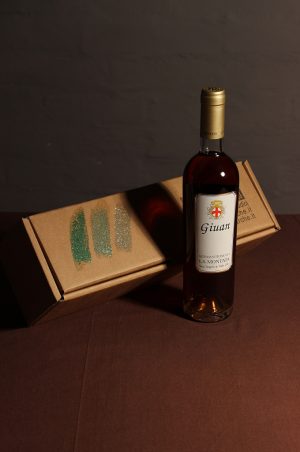 Cesto di Natale unicità delle Marche. Un vino passito, muffato e affumicato unico al mondo!