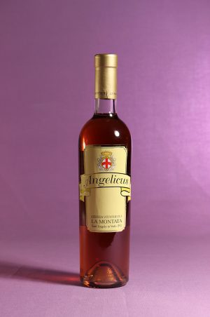 Vino passito e affumicato Angelicus dell'azienda agricola La Montata di Sant'Angelo in Vado (PU)
