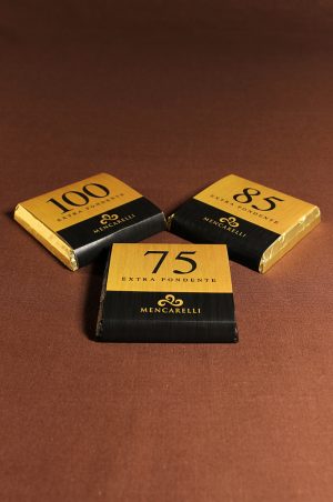 L'extra fondente di Mencarelli Paolo. Tavolette di cioccolato extra fondente 75%, 85% e 100%