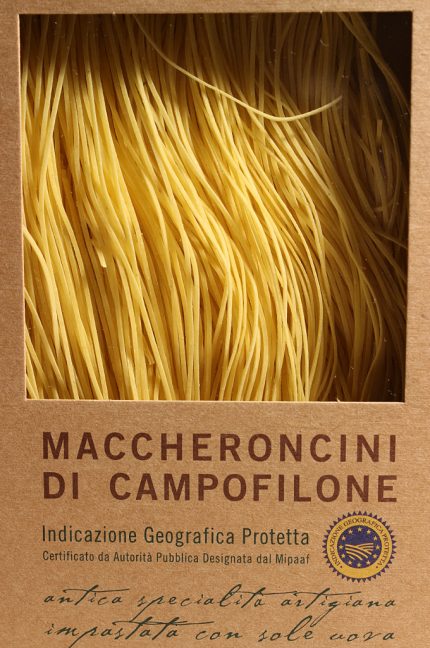 Immagine anteriore della confezione di Maccheroncini di Campofilone in confezione da 250 grammi prodotti dall'azienda La Campofilone